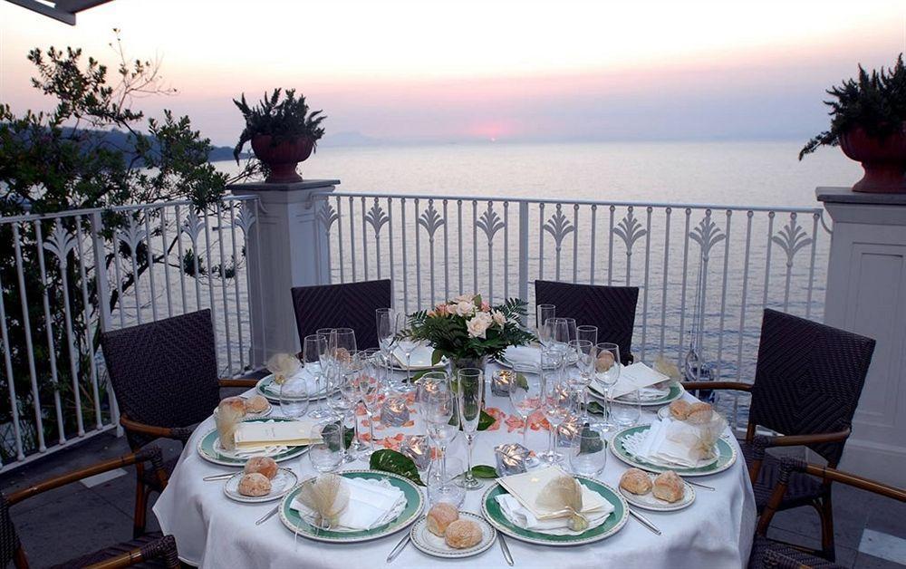 Grand Hotel Riviera Сорренто Экстерьер фото