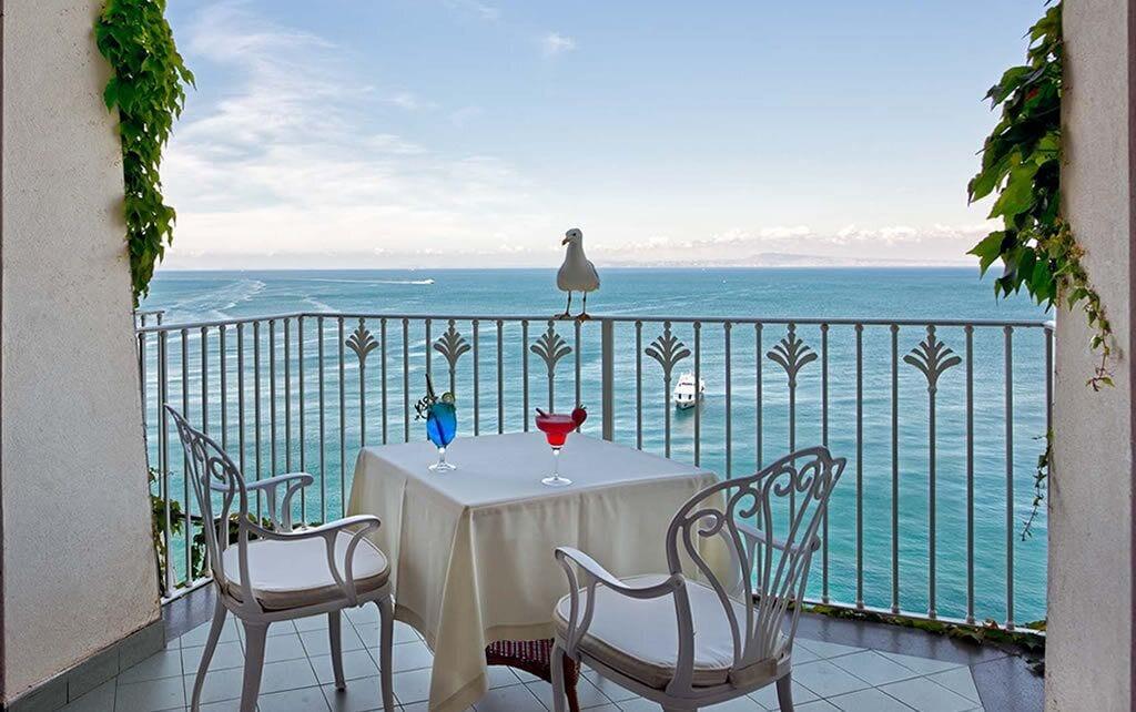 Grand Hotel Riviera Сорренто Экстерьер фото
