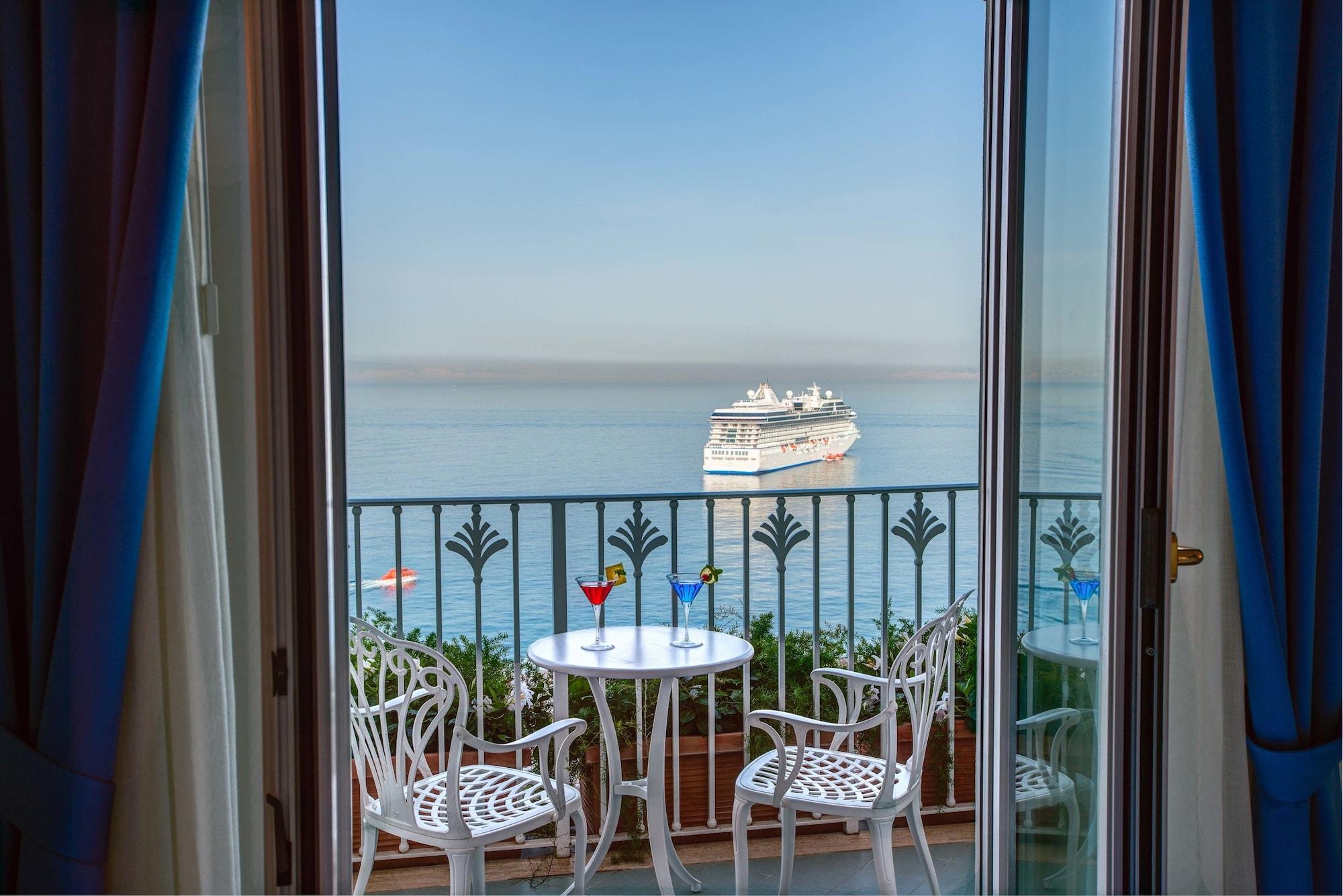 Grand Hotel Riviera Сорренто Экстерьер фото