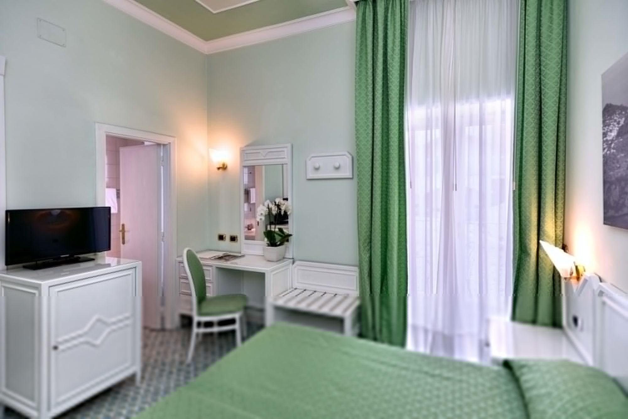 Grand Hotel Riviera Сорренто Экстерьер фото