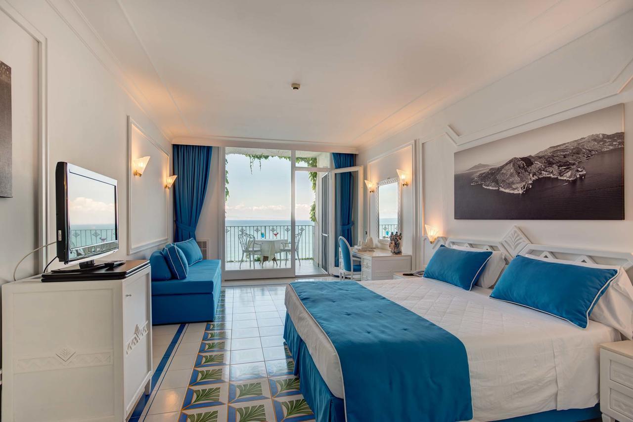 Grand Hotel Riviera Сорренто Экстерьер фото